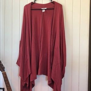 Pretty, flowing cardigan.